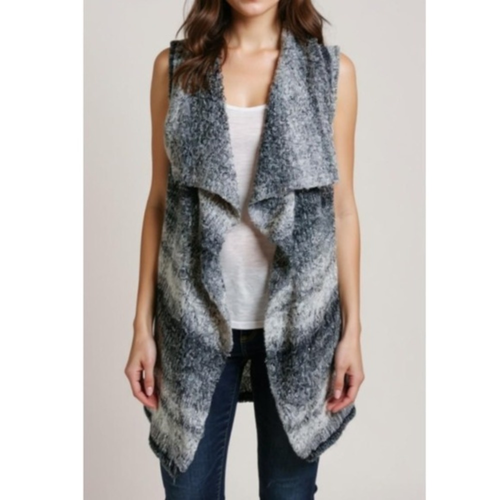 Boho Waterfall Vest • Gray Black Ombre • Sleeveless Open Front • Size Medium